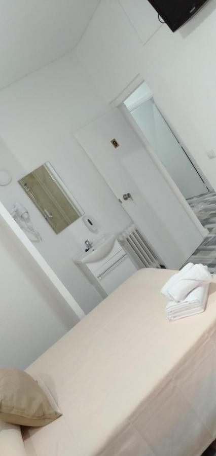 Hostal Noche Y Dia Μαδρίτη Εξωτερικό φωτογραφία